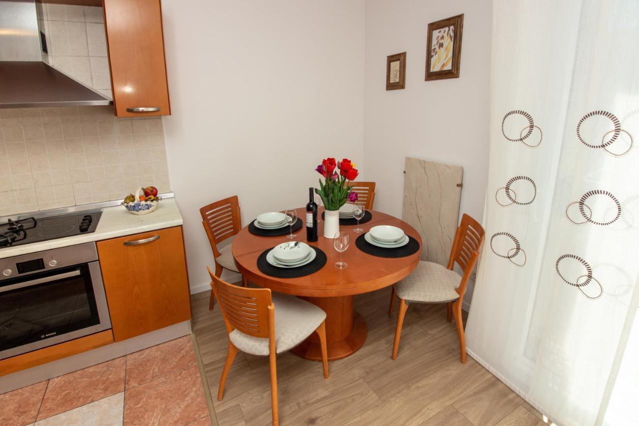 Bura2 , With Private Parking In The Garage Apartment Сплит Екстериор снимка